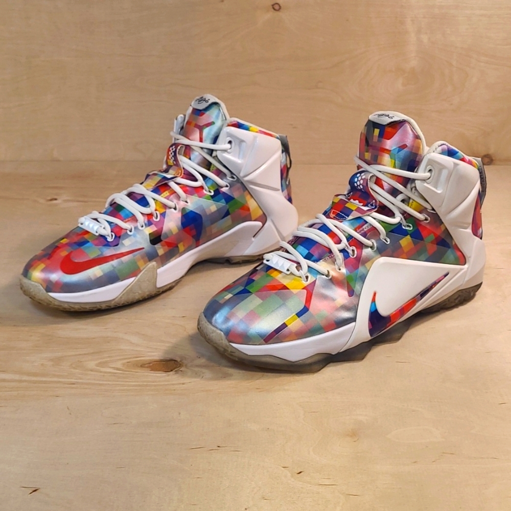 Nike LeBron James 12 Prism Finish Your Breakfast Size 9.5 Men's Shoes 748861-900 - Picture 6 of 13